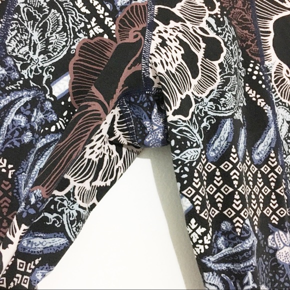 Athleta Leggings Patchwork Salutations 7/8 Yoga Workout Blue/Black Size XS - Picture 10 of 12